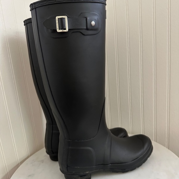 Hunter Original Tall Rain Boot (Size 6 Men/Size 7 Woman) - Picture 7 of 7